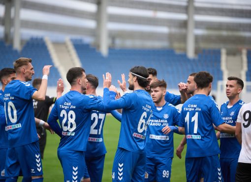 Începe play-out-ul la Liga a 3-a. CSM Târgu Jiu are meci în deplasare în prima etapă. Sâmbătă, 4 aprilie, ora 17.00: Aro Câmpulung – CSM Târgu Jiu