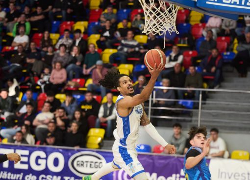 CSM Târgu Jiu vs Petrolul Ploiești, ultima partidă a gorjenilor din sezonul regulat în imagini! Galerie FOTO