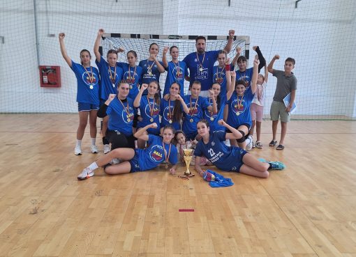 Junioarele 3 CSM Târgu Jiu au câștigat cea de-a V-a ediție a Handbal Cup Electromax. Turneul s-a disputat la Petroșani